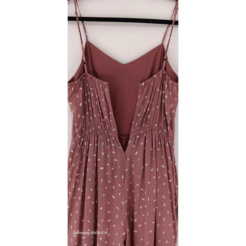 Lulus Mauve Print Jumpsuit Size Medium Sleeveless Wide Leg‎ Pink Lined  Pockets
